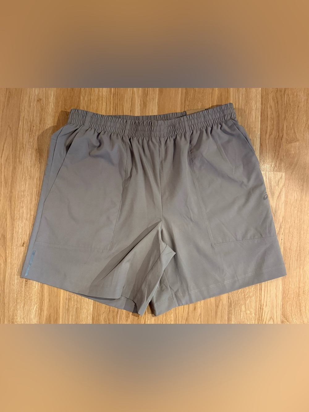 NEW ASICS Men's Woven 7" Unlined Training Shorts - Khaki/Taupe - Size Large